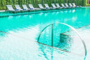 Swimming Pool Cleaning Service vs DIY: Cost, Safety, and Long-Term Results