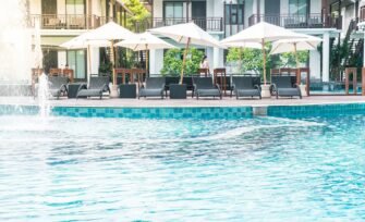 How Do You Find a Trustworthy Swimming Pool Builder?
